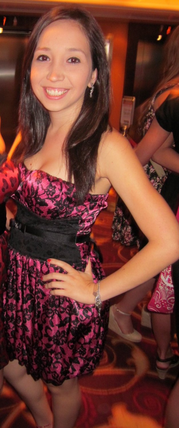 krys'tal B has some nice tits, but I like her smile better. Does that mean I've seen too many tits? #I5dlykDa
