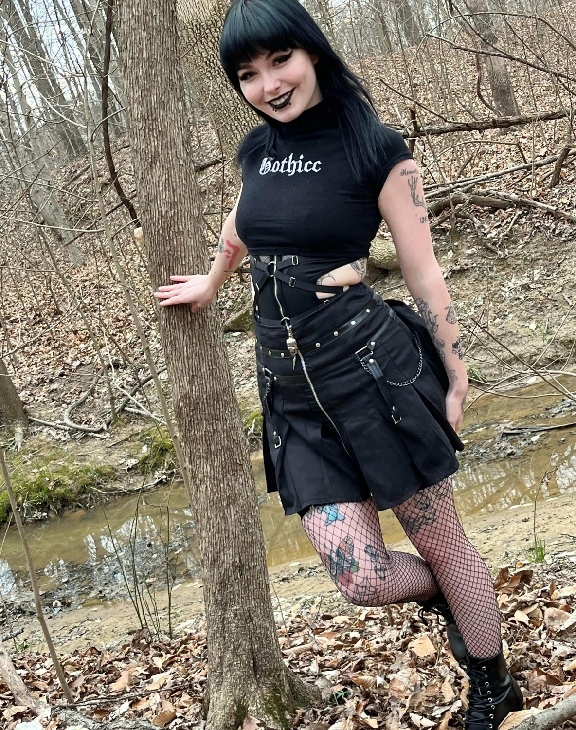 Goth girl Outdoor Photoshoot #f0iFCWUy
