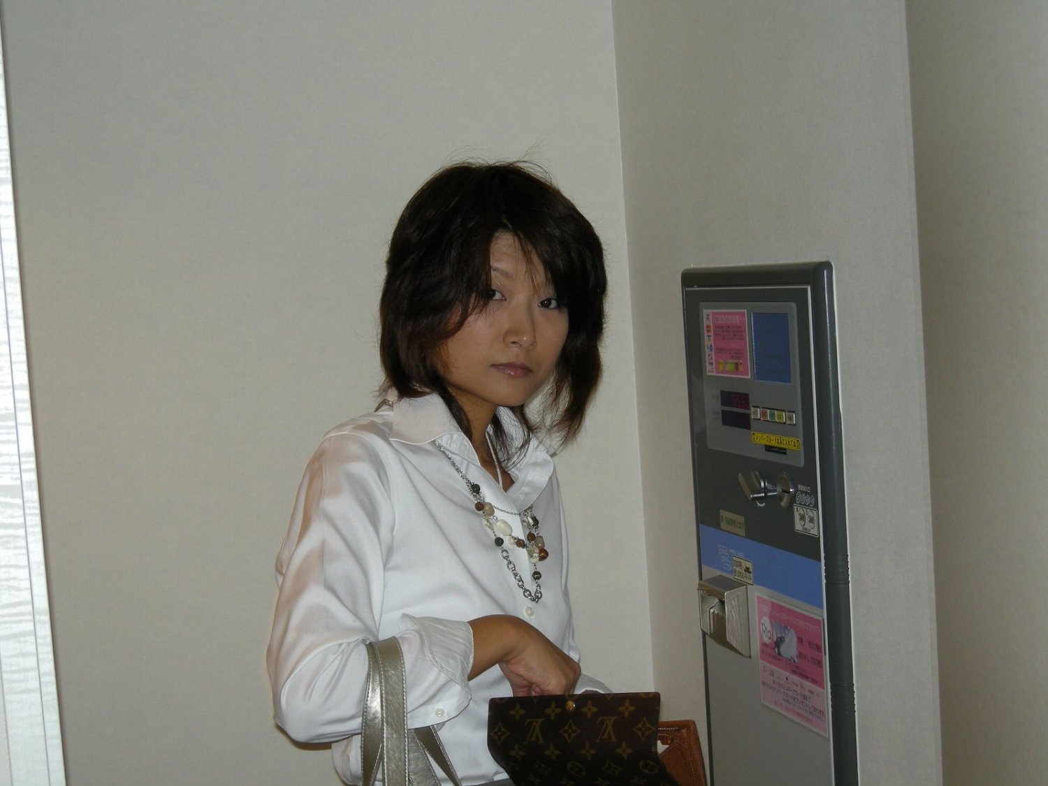 日本人 札幌市豊平区在住 知恵 人妻美容師 浮気写真流出　こんなの家族が見たら泣くよ！！　牛乳浣腸やフェラの動画はヌケル！ #f5M4zIWK