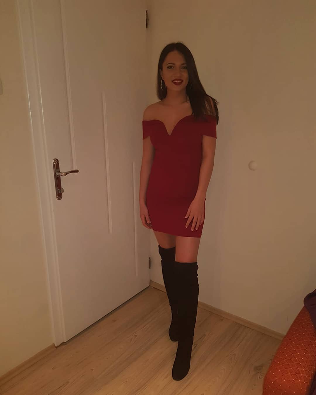 Jelena Zoric, 31yo, young Serbian milf hated by her husband #JsidEWOG