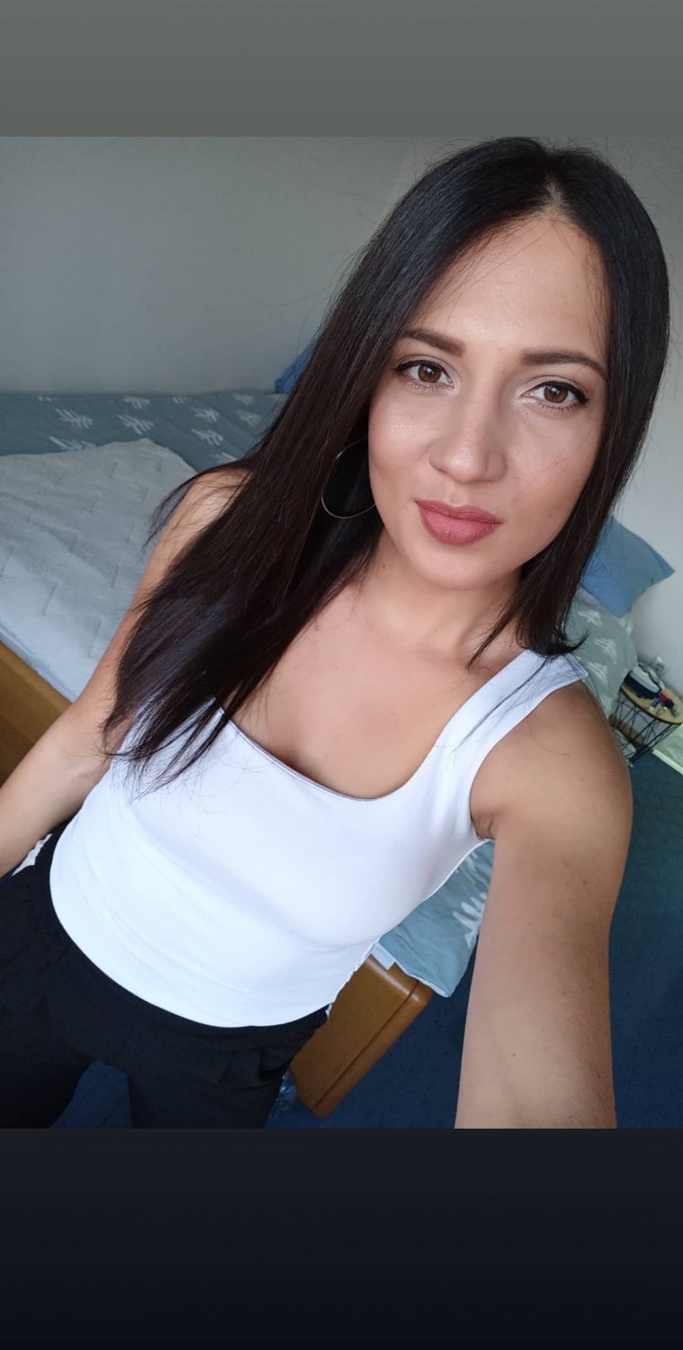 Jelena Zoric, 31yo, young Serbian milf hated by her husband #UhtkOexV