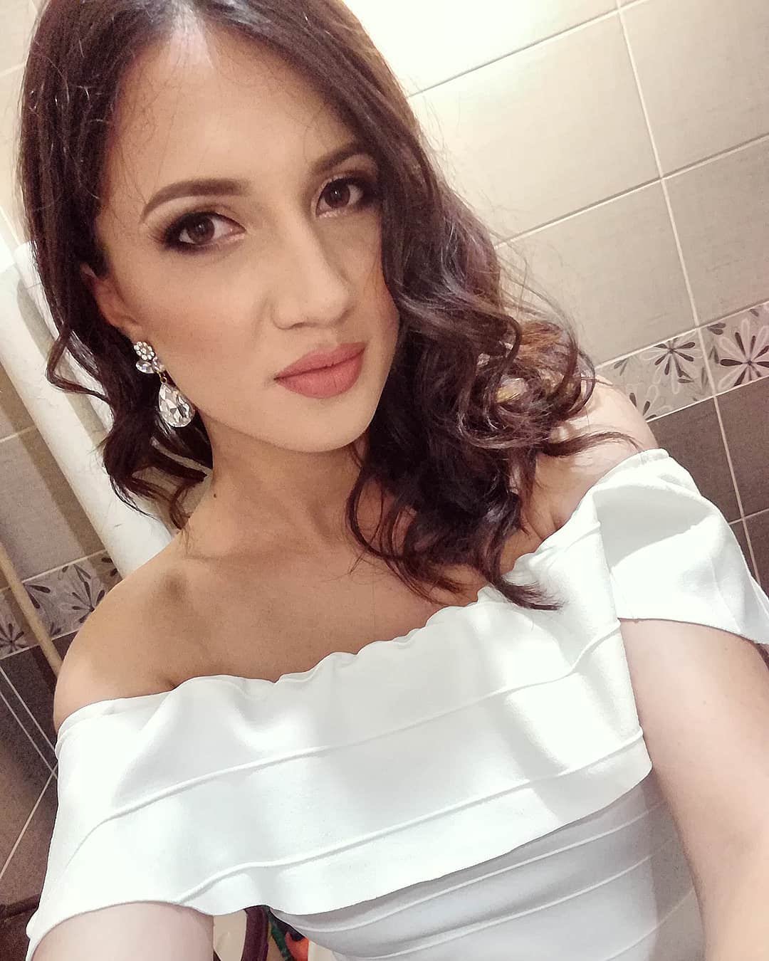 Jelena Zoric, 31yo, young Serbian milf hated by her husband #f11R9djg