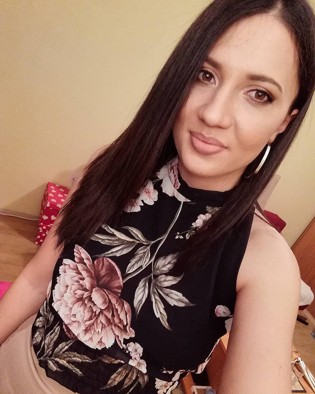 Jelena Zoric, 31yo, young Serbian milf hated by her husband #sNYZHhhj