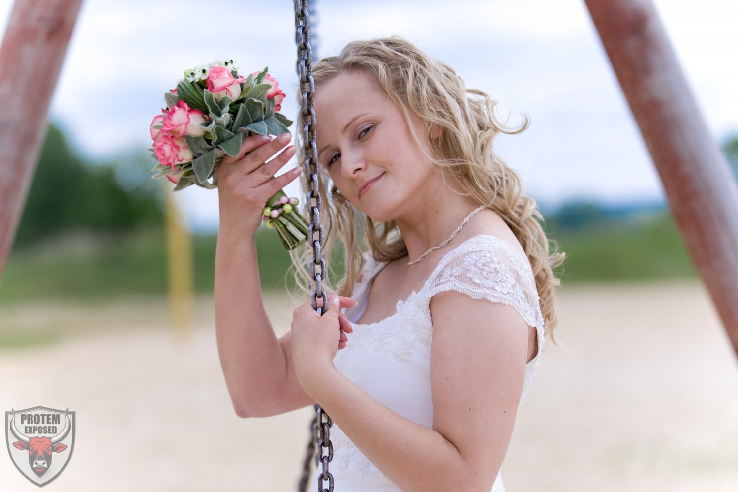 Jana from Estonia poses for hubby #dLLYAzAY